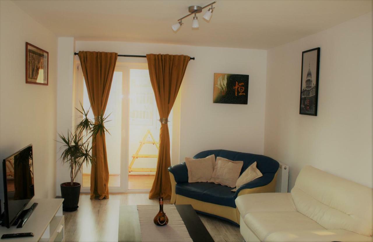 Casa Peterfi - Apartment With 3 Bedrooms And Spacious Living Room Târgu-Mureş Exteriér fotografie