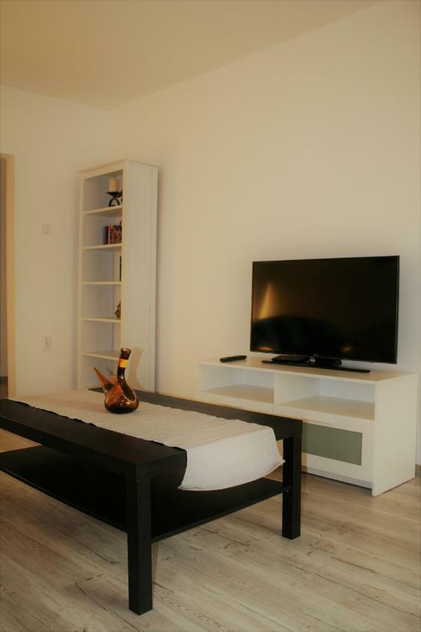 Casa Peterfi - Apartment With 3 Bedrooms And Spacious Living Room Târgu-Mureş Exteriér fotografie